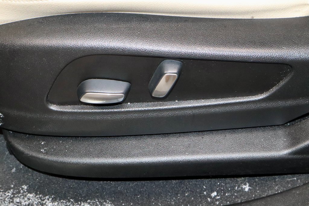 Used 2019 Cadillac XT5 Base image 24