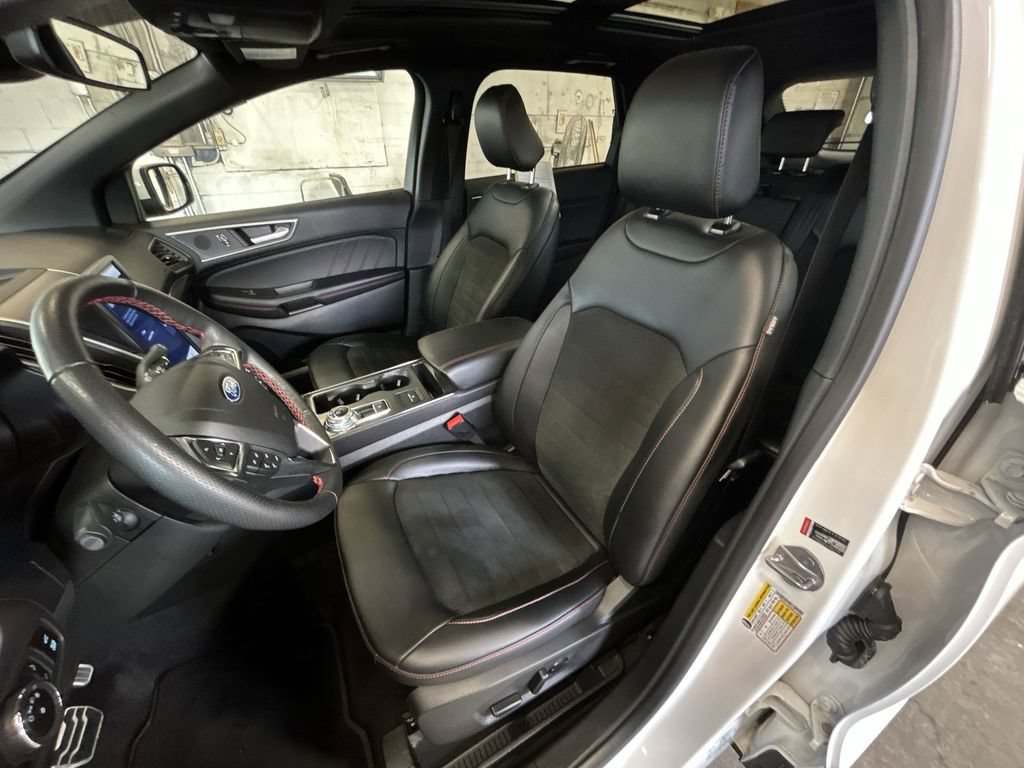 Certified 2023 Ford Edge ST-Line AWD/4WD image 11