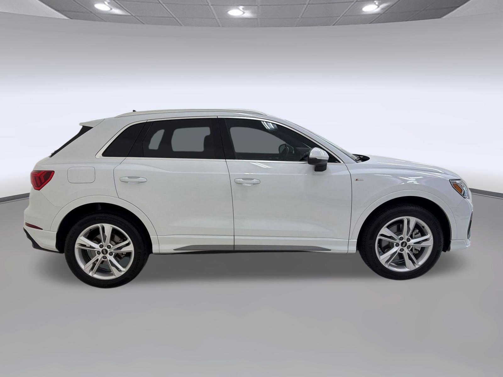 Used 2023 Audi Q3 2.0T Premium AWD/4WD image 8