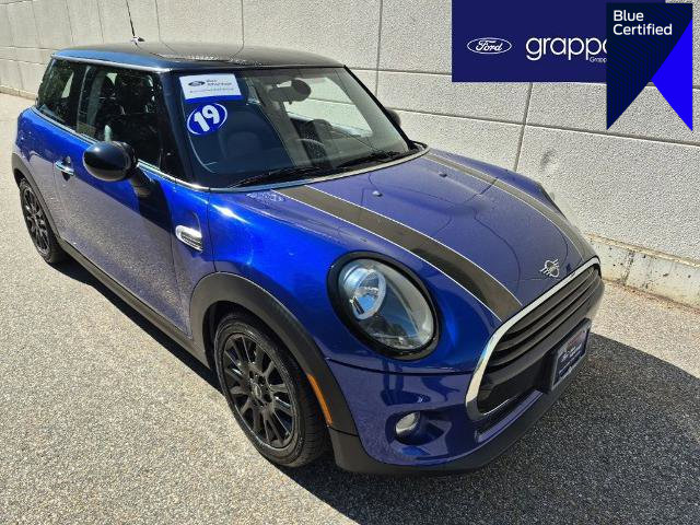 Used 2019 MINI Cooper 2-Door Hardtop w/ Signature Upholstery Package image 1