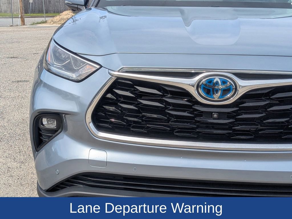 Used 2023 Toyota Highlander Platinum image 11