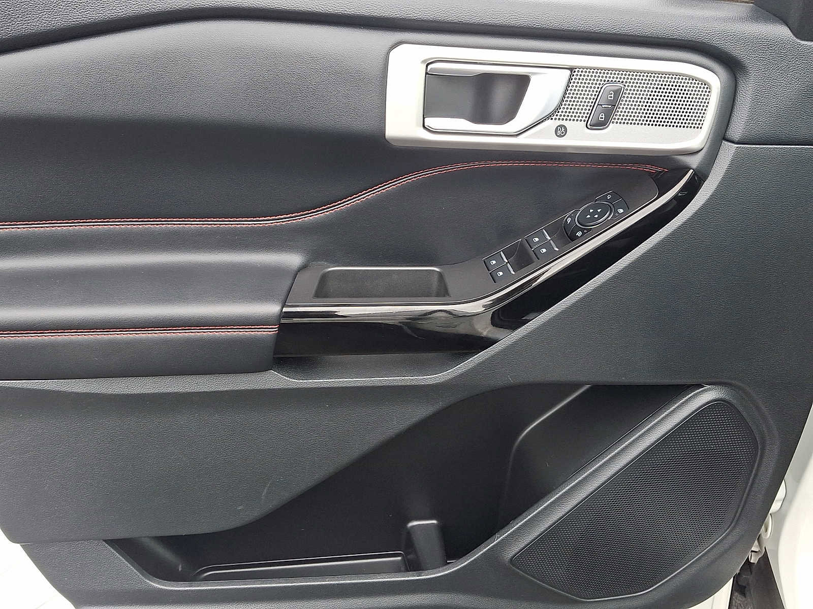 Certified 2023 Ford Explorer ST-Line w/ Class IV Trailer Tow Package image 14