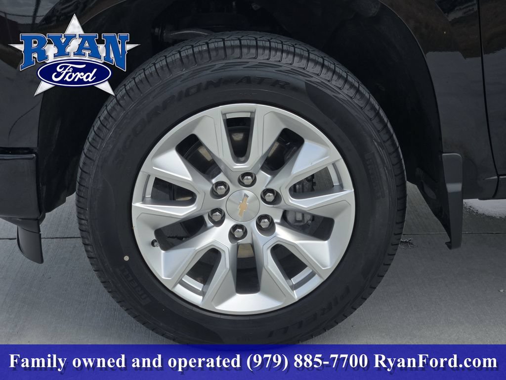 Used 2025 Chevrolet Silverado 1500 Custom RWD image 7