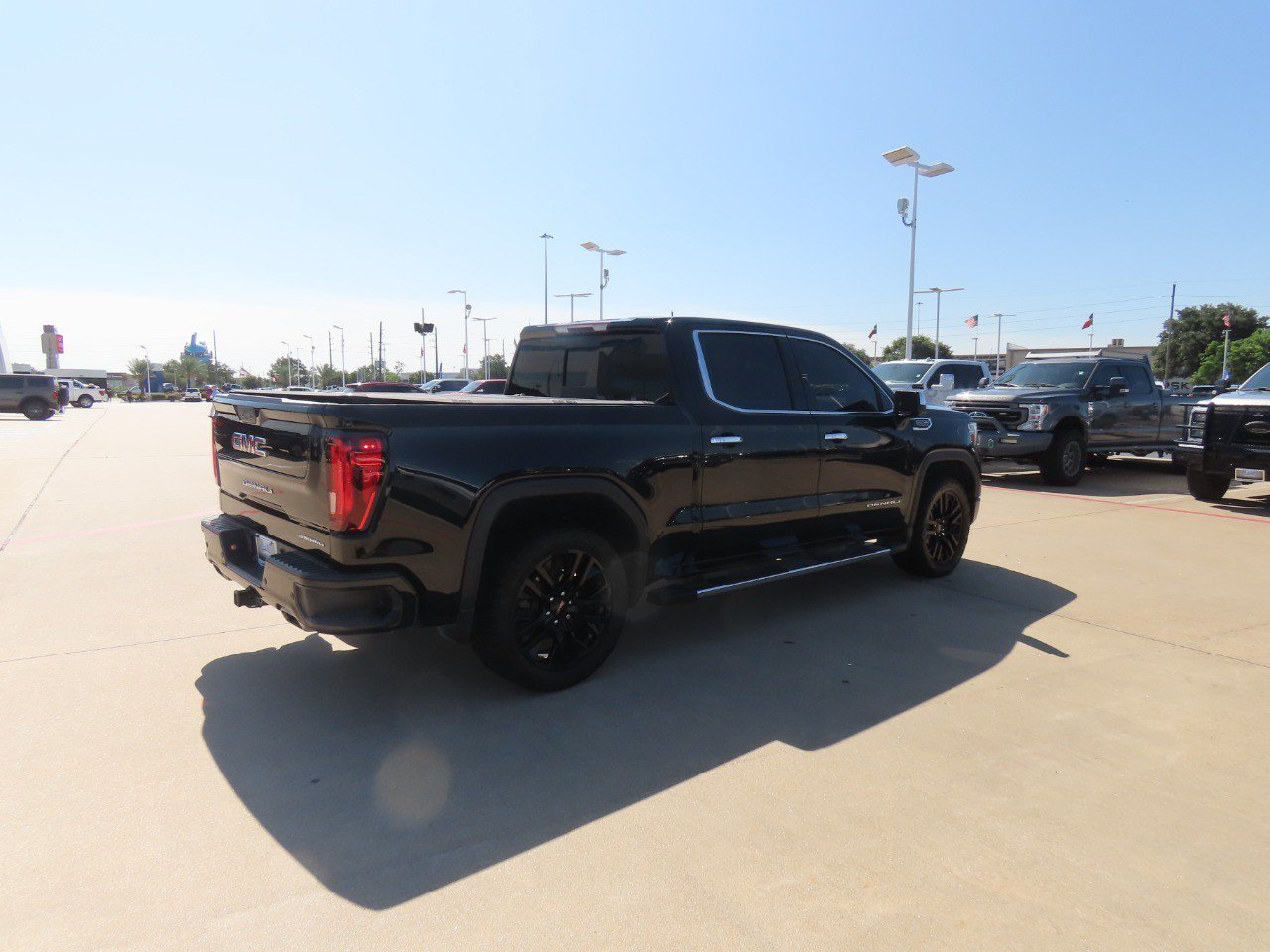 Used 2021 GMC Sierra 1500 Denali w/ Driver Alert Package II AWD/4WD image 11