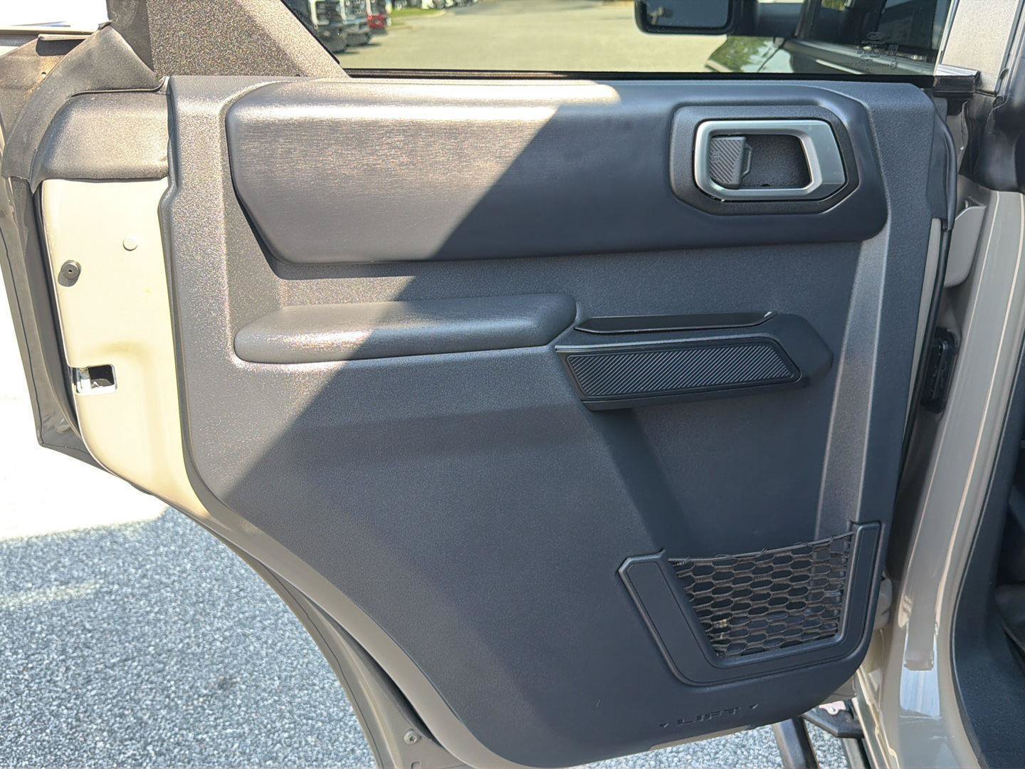 Certified 2025 Ford Bronco Outer Banks w/ Sasquatch Package AWD/4WD image 17