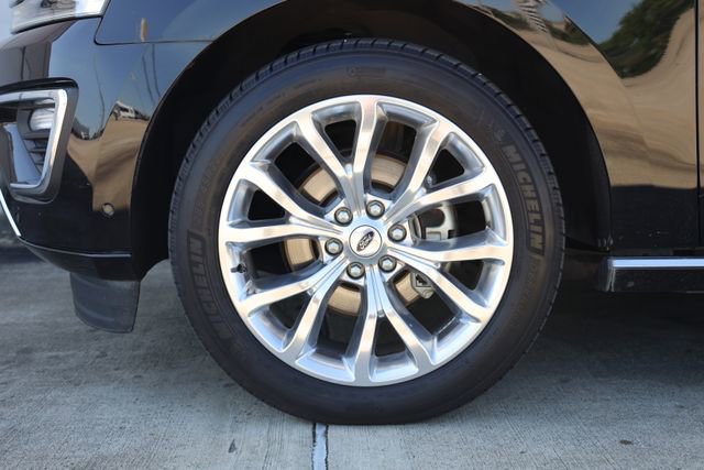 Certified 2018 Ford Expedition Platinum RWD image 9