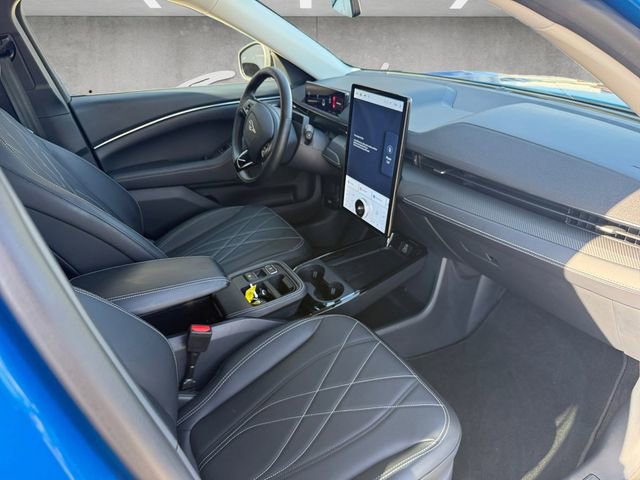 Certified 2025 Ford Mustang Mach-E Select w/ Comfort Package Lite image 24