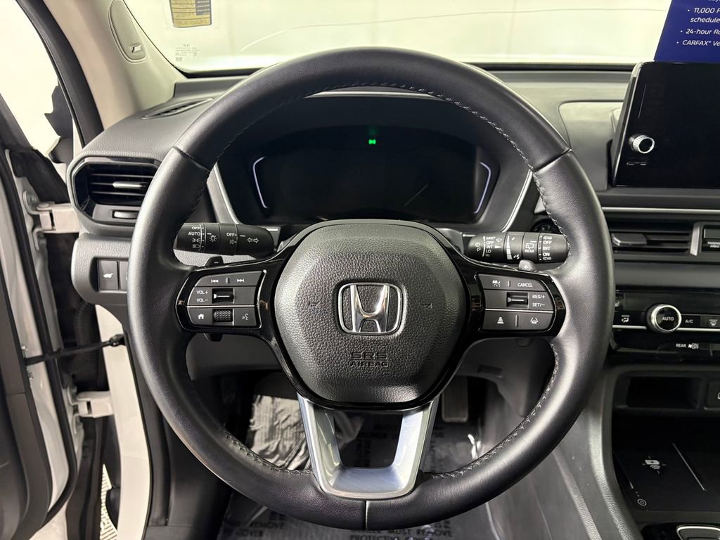 Used 2024 Honda Pilot Touring image 16