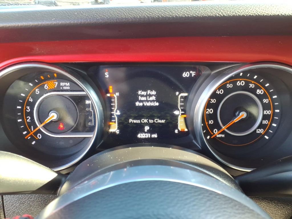 Used 2023 Jeep Wrangler Unlimited Rubicon AWD/4WD image 31