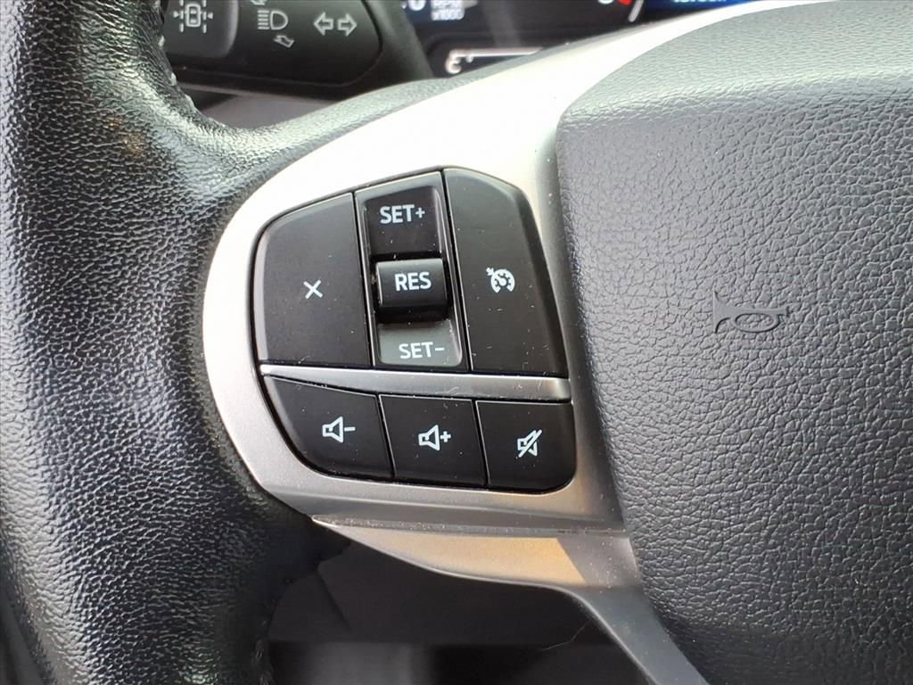 Certified 2022 Ford Explorer XLT w/ Class IV Trailer Tow Package image 17