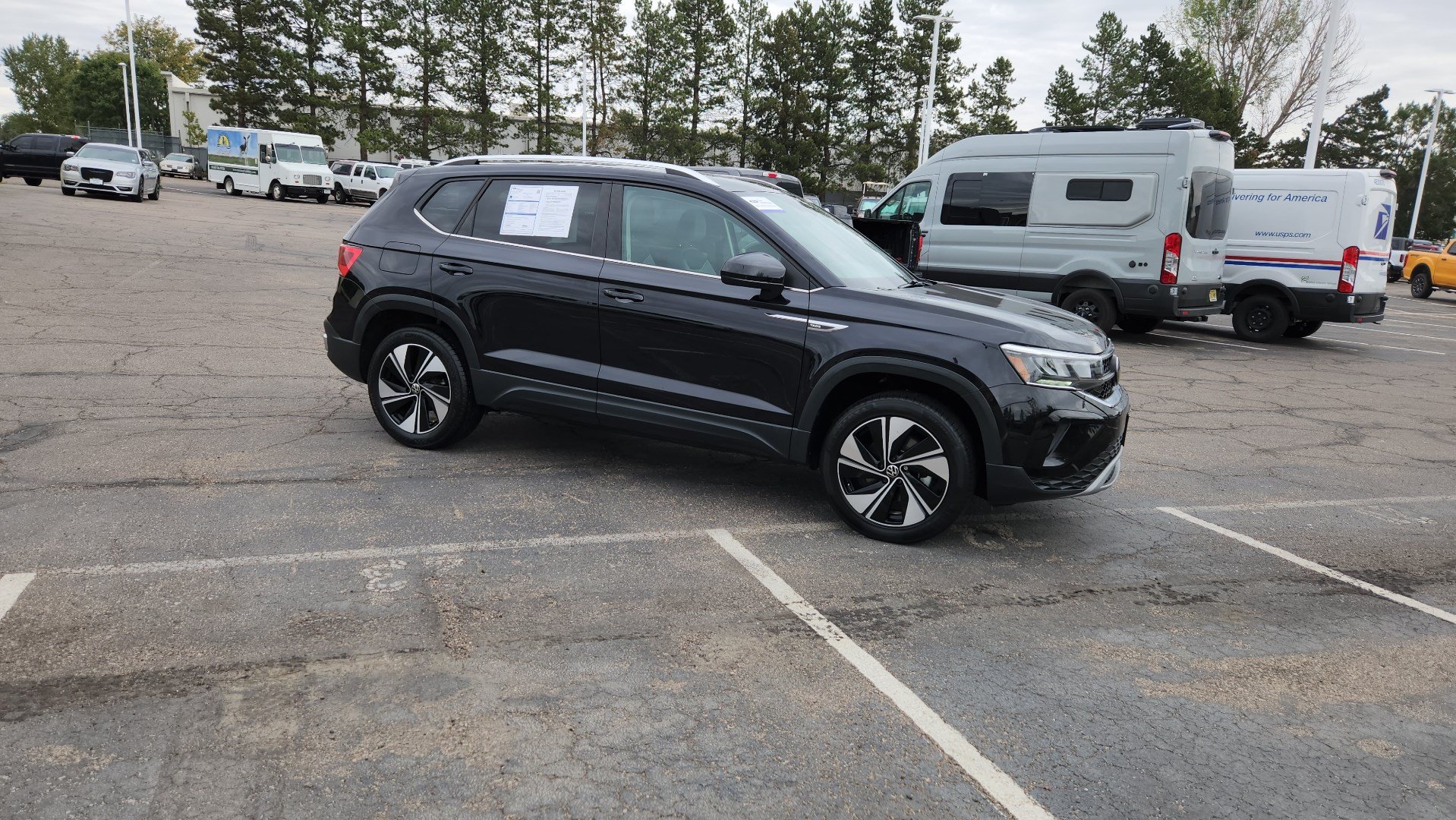 Used 2024 Volkswagen Taos SE AWD/4WD image 14