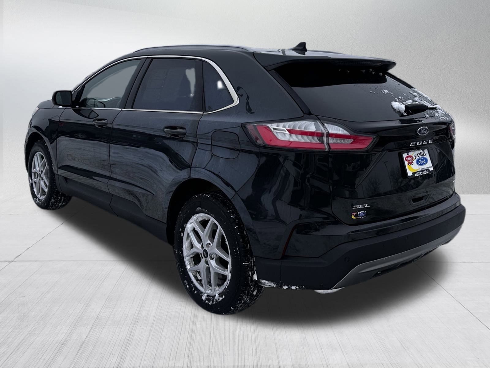 Certified 2024 Ford Edge SEL w/ Convenience Package image 3