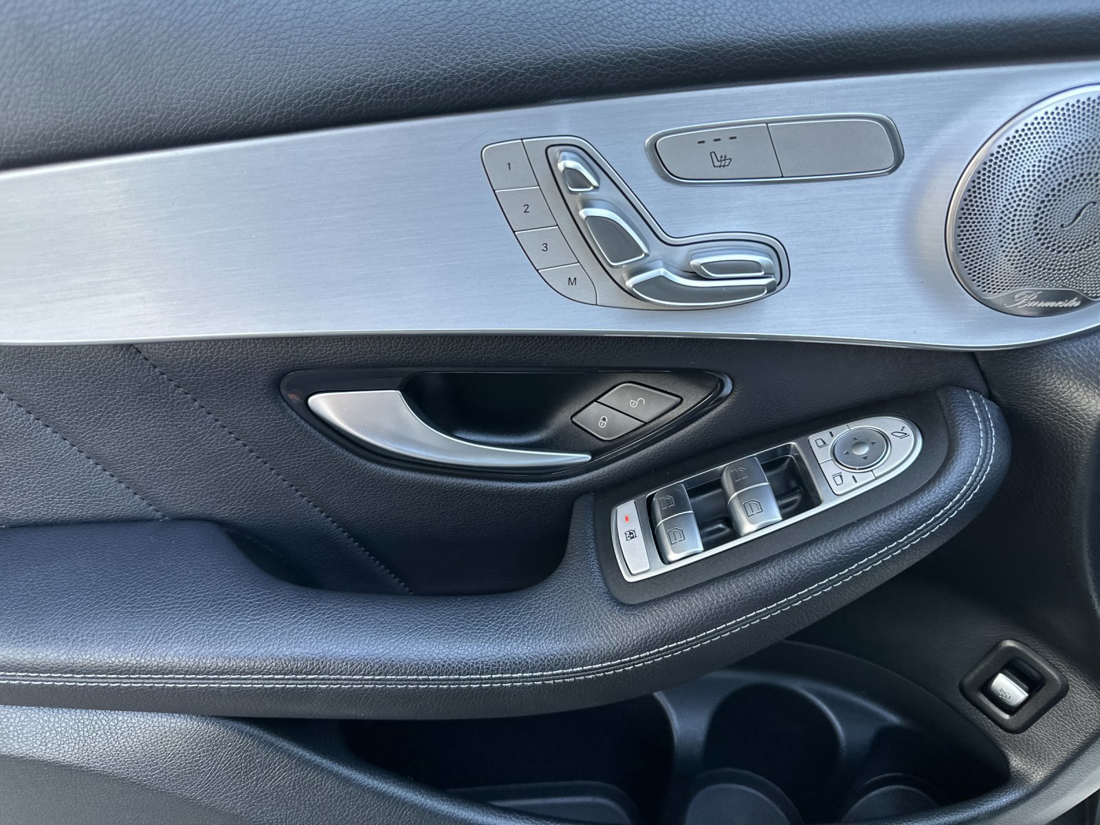 Used 2021 Mercedes-Benz GLC 300 image 11