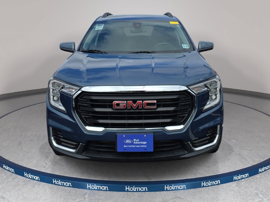 Used 2024 GMC Terrain SLE w/ Driver Convenience Package AWD/4WD image 2