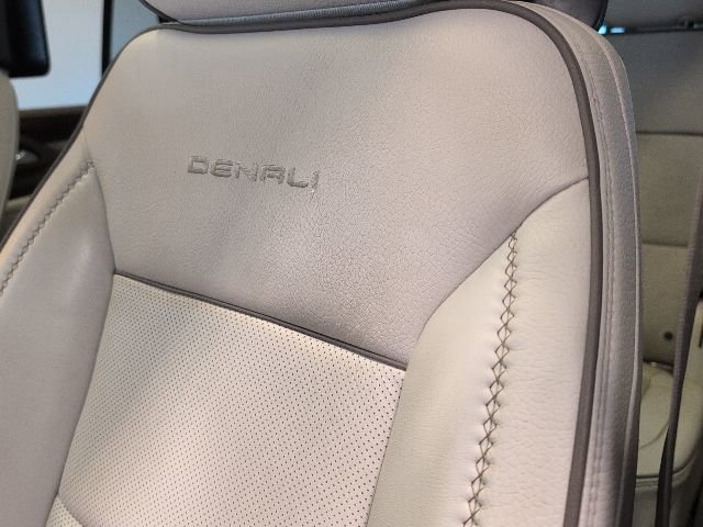 Used 2021 GMC Yukon Denali image 15