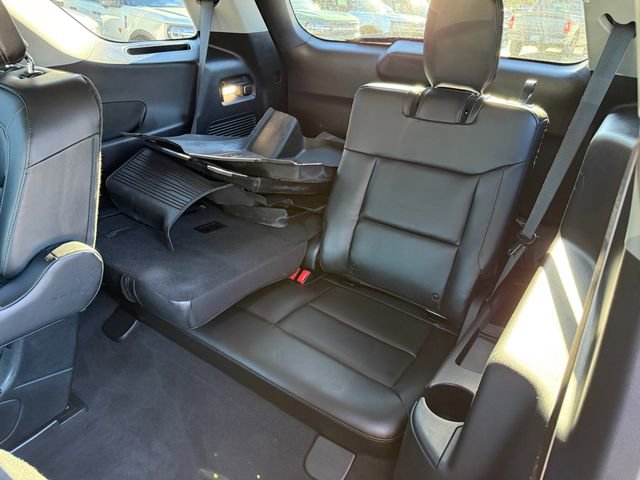 Certified 2022 Ford Explorer XLT w/ Equipment Group 202A image 7