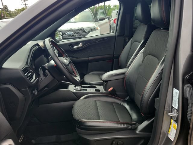 Certified 2024 Ford Escape ST-Line w/ Tech Pack #1 AWD/4WD image 10