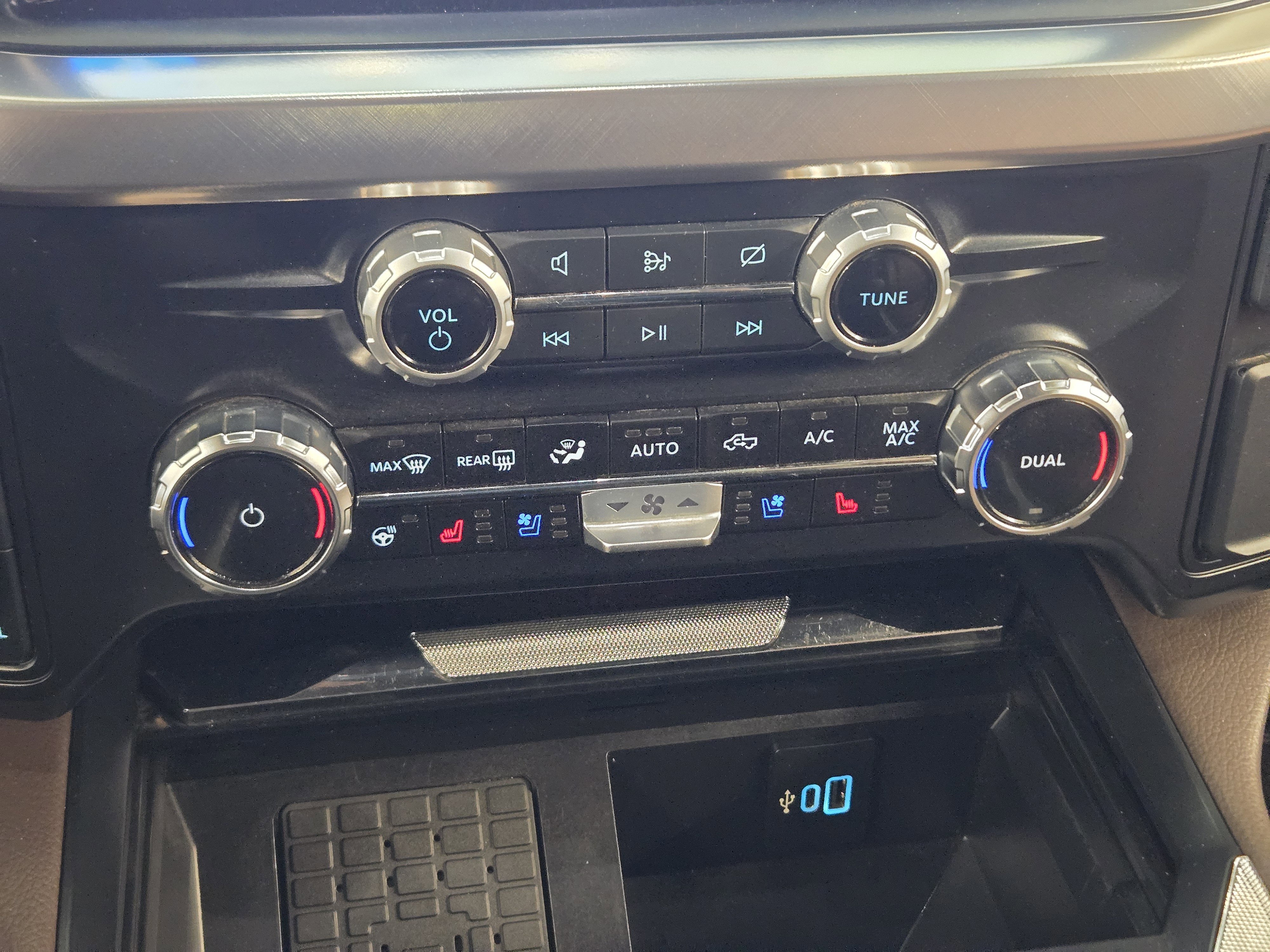 Certified 2024 Ford F250 King Ranch image 18