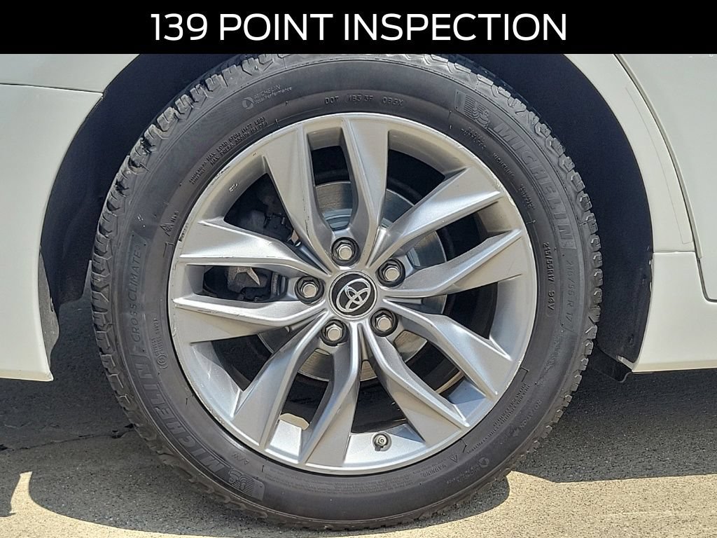 Used 2019 Toyota Avalon XLE w/ Moonroof Package FWD image 5