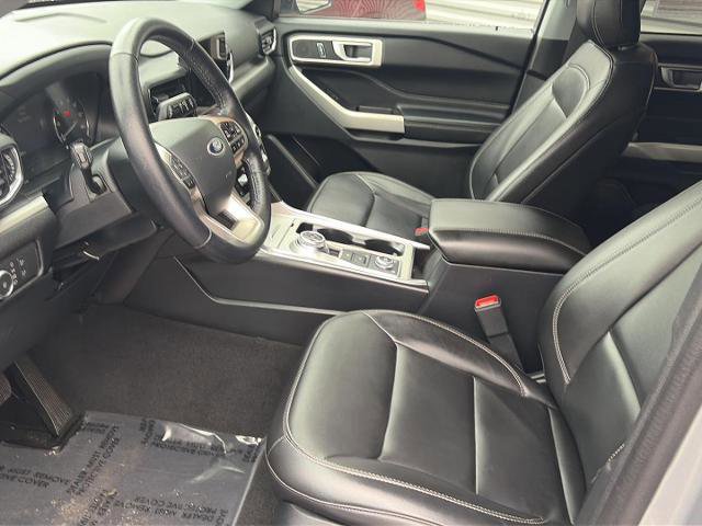 Certified 2022 Ford Explorer XLT w/ Equipment Group 202A image 24