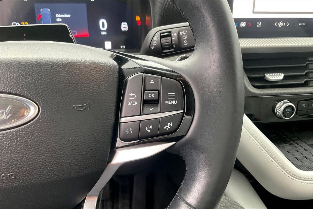 Certified 2025 Ford Explorer Platinum w/ Ultimate Package AWD/4WD image 18