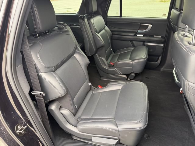 Certified 2025 Ford Expedition Max Platinum w/ Stealth Appearance Package AWD/4WD image 28