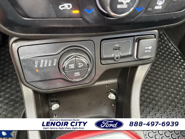 Used 2021 Jeep Renegade Trailhawk w/ Sun & Sound Group AWD/4WD image 27