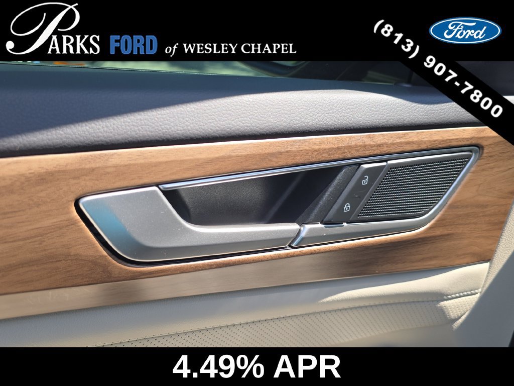 Used 2025 Volkswagen Atlas SE FWD image 19