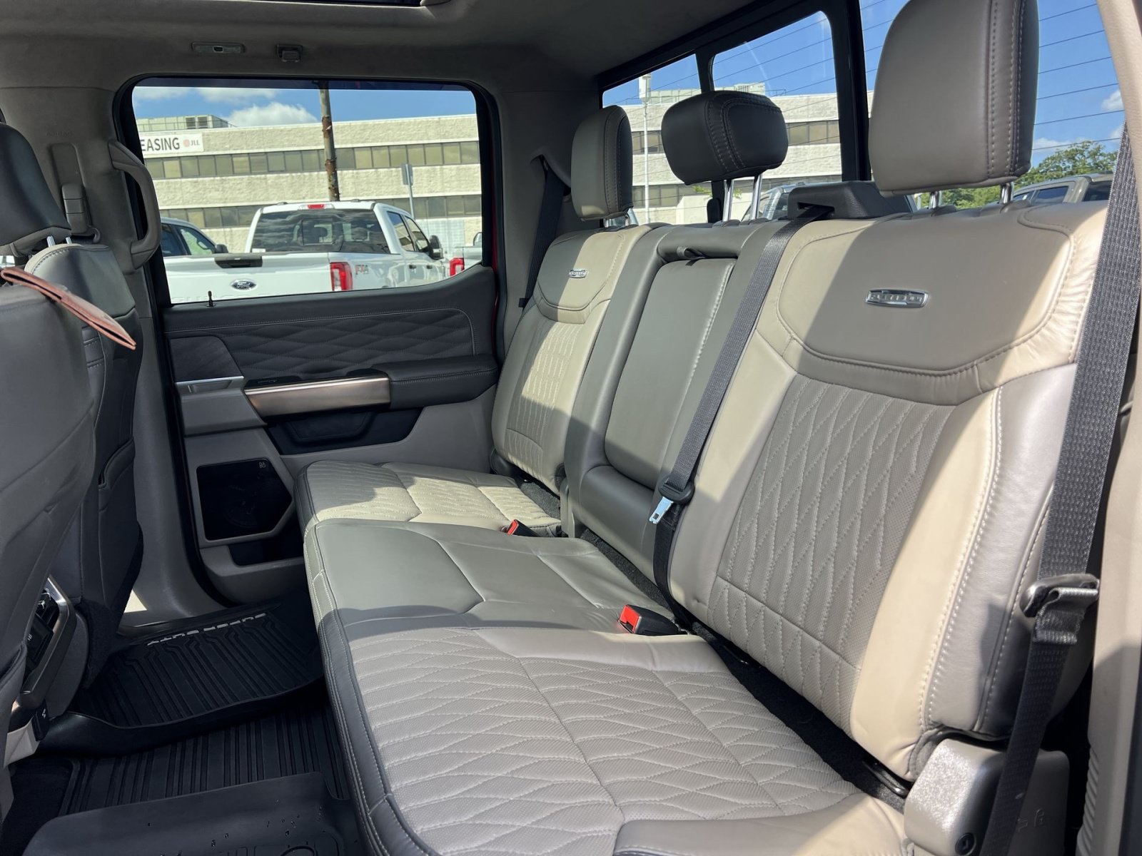 Certified 2026 Ford F450 Platinum w/ Platinum Plus Package AWD/4WD image 25