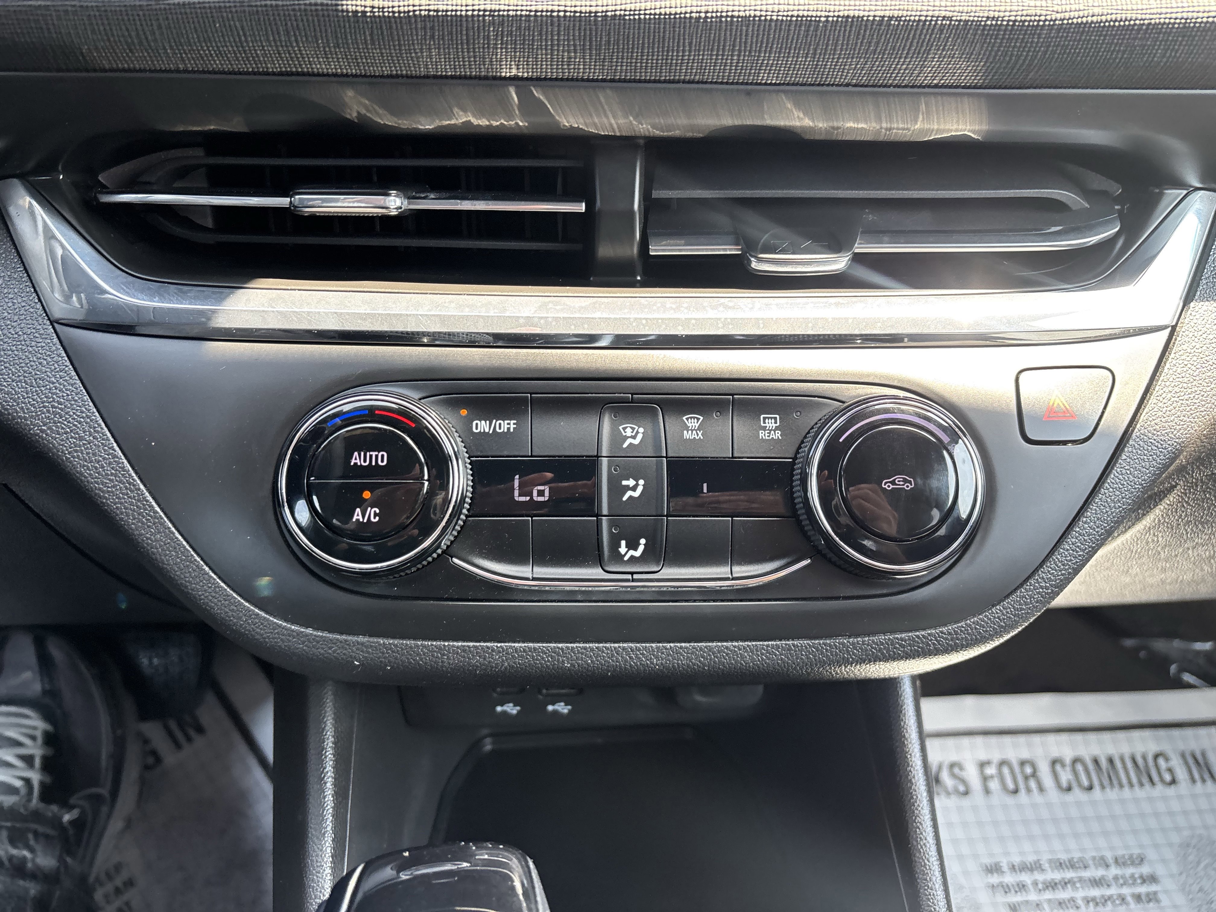 Used 2025 Buick Envista Preferred image 34