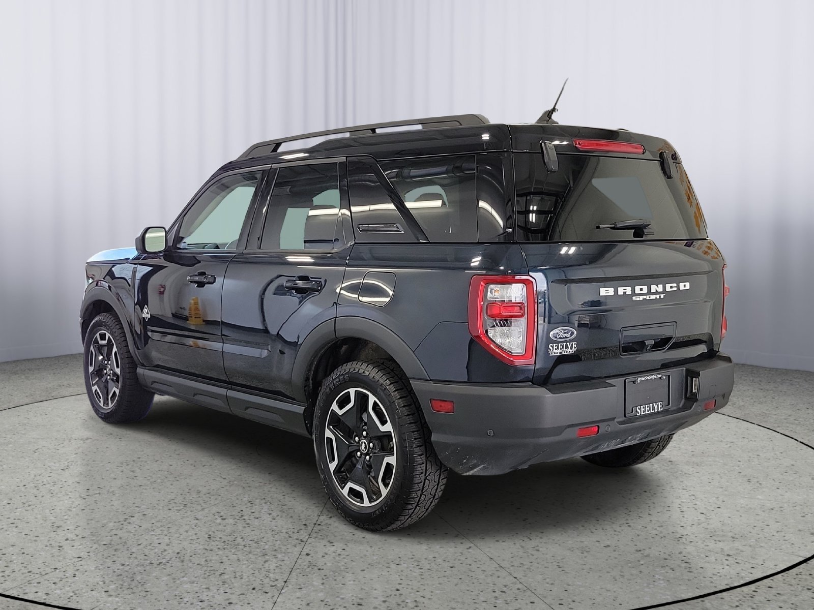 Certified 2021 Ford Bronco Sport Outer Banks w/ Outer Banks Package (96D) AWD/4WD image 3