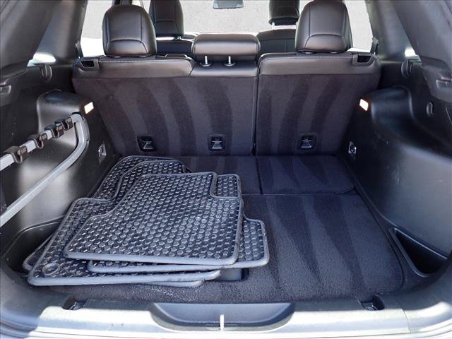 Used 2018 Jeep Cherokee Latitude Plus w/ Cold Weather Group AWD/4WD image 8