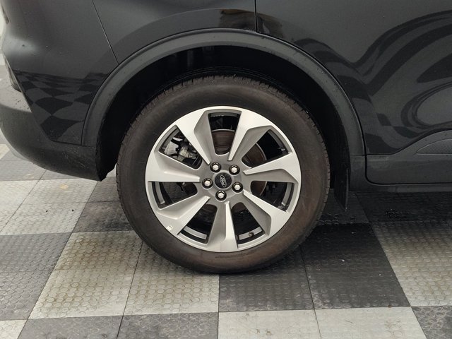 Certified 2025 Ford Escape Platinum AWD/4WD image 12