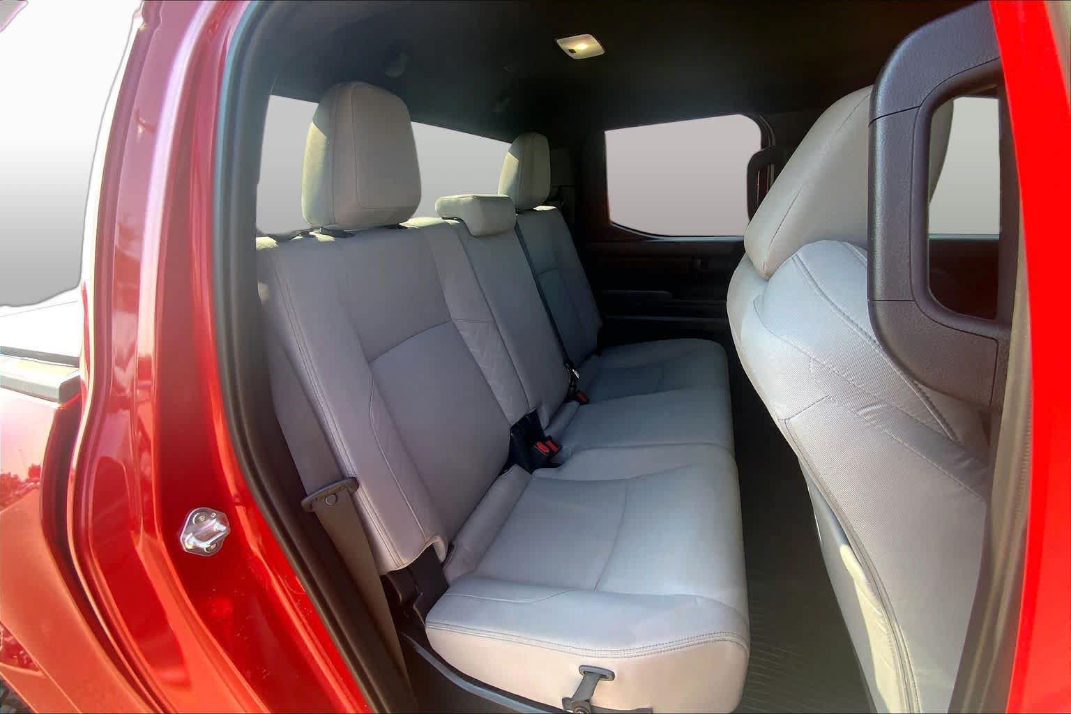 Used 2025 Toyota Tacoma SR5 AWD/4WD image 20