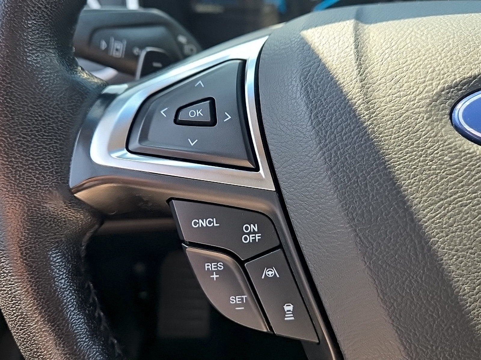 Certified 2019 Ford Edge SEL w/ Equipment Group 201A AWD/4WD image 13