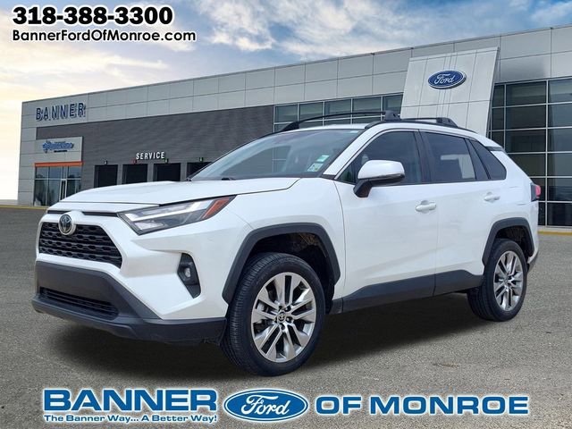 Used 2023 Toyota RAV4 XLE Premium FWD image 7