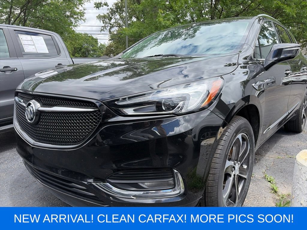 Used 2020 Buick Enclave Essence w/ Sport Touring Edition FWD image 1
