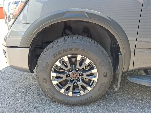 Used 2024 Nissan Titan PRO-4X w/ Pro-4x Convenience Package AWD/4WD image 10