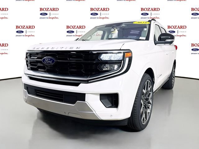 Certified 2025 Ford Expedition Platinum w/ Platinum Ultimate Package AWD/4WD image 4