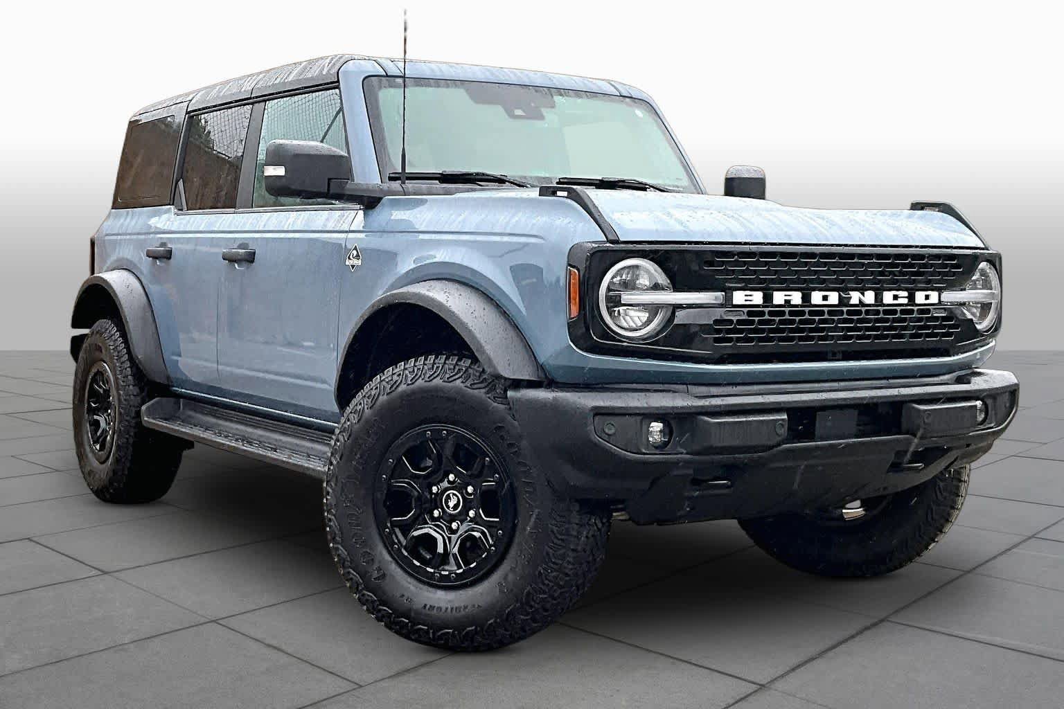 Certified 2025 Ford Bronco Outer Banks w/ Sasquatch Package AWD/4WD image 3