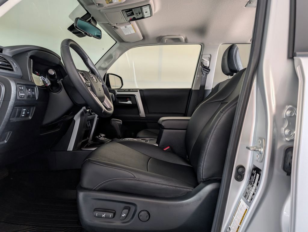 Used 2023 Toyota 4Runner TRD Sport AWD/4WD image 11