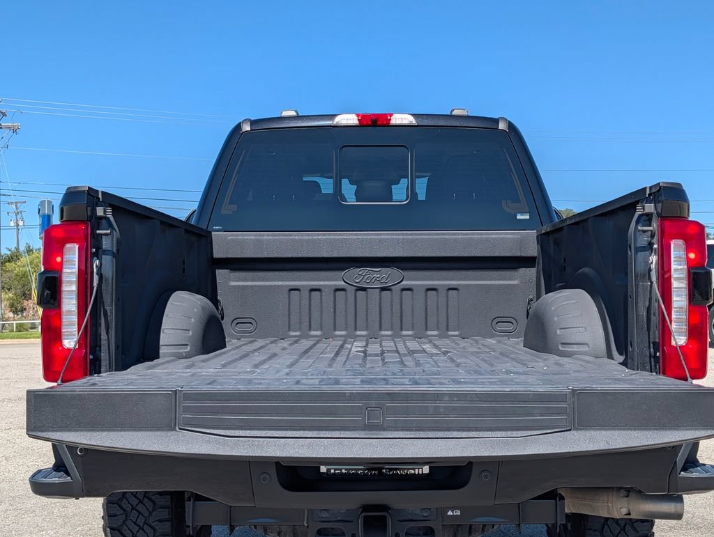 Certified 2025 Ford F250 4x4 Crew Cab Super Duty image 7
