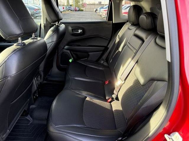 Used 2019 Jeep Compass Latitude AWD/4WD image 16