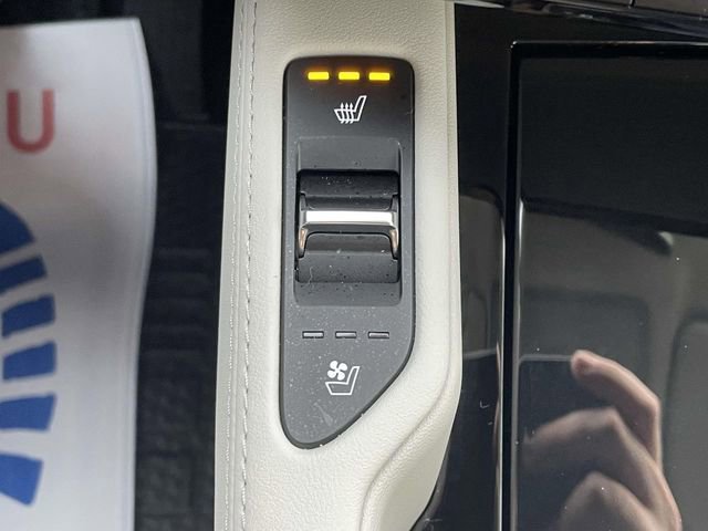 Used 2025 Kia Telluride EX w/ EX Captain's Chair Package image 31