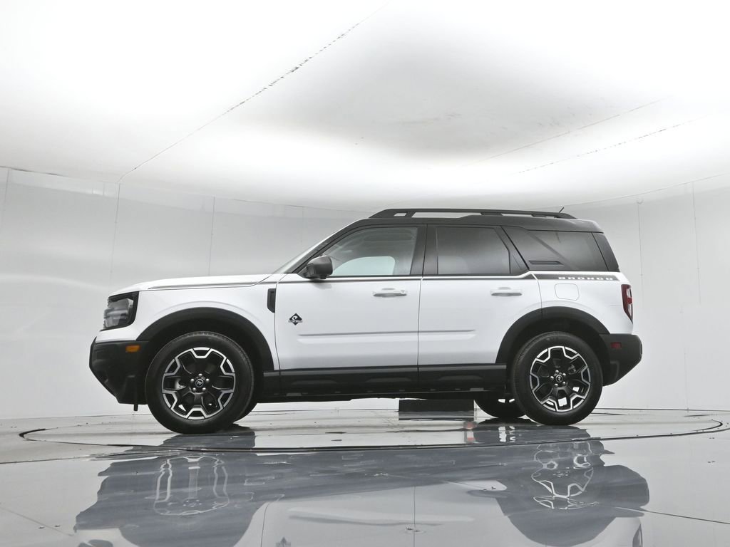 Certified 2025 Ford Bronco Sport Outer Banks w/ Outer Banks Tech Package+ AWD/4WD image 54