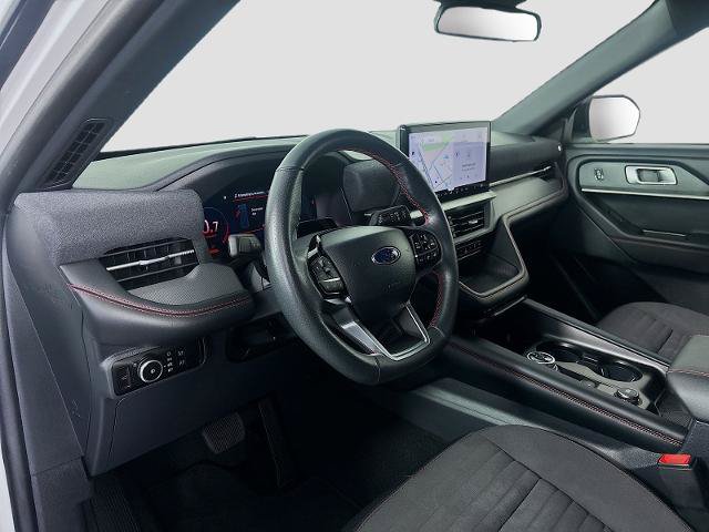 Certified 2025 Ford Explorer ST-Line w/ ST-Line Street Pack AWD/4WD image 9