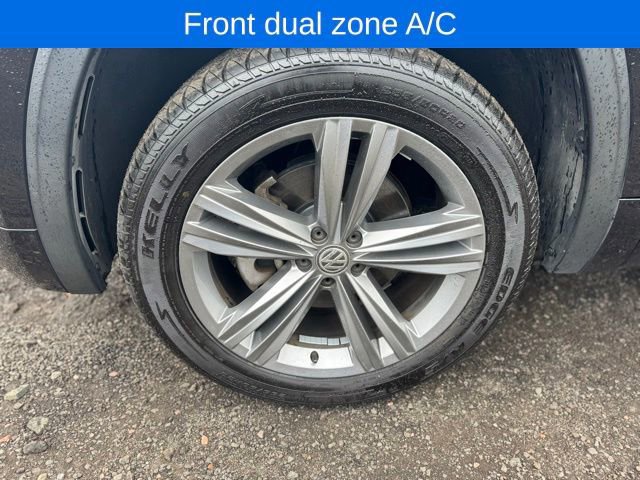 Used 2018 Volkswagen Atlas SEL w/ R-Line Package AWD/4WD image 11