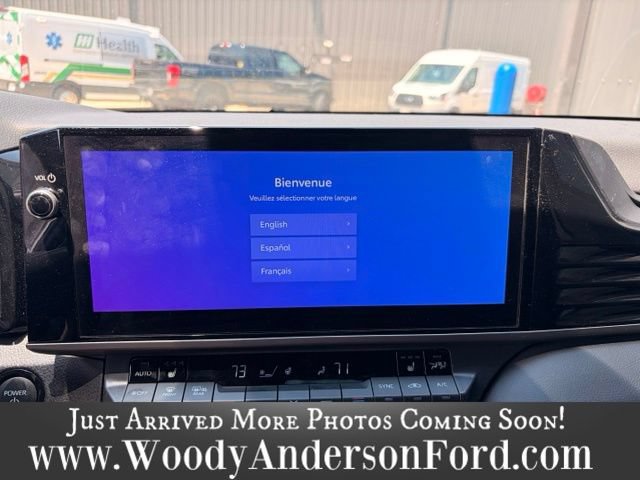 Used 2025 Toyota Camry XSE FWD image 10
