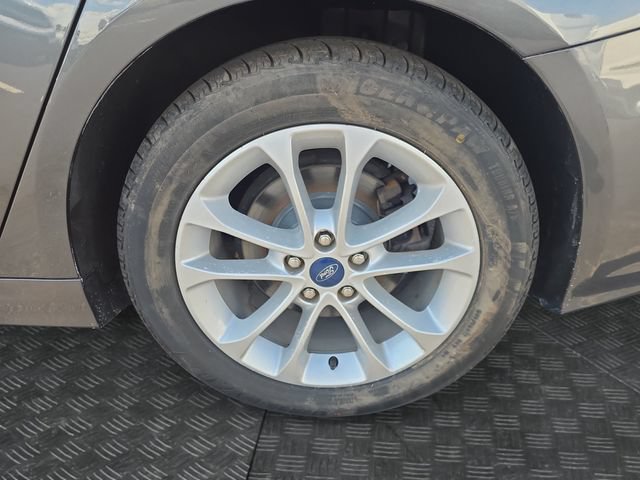 Certified 2019 Ford Fusion SE FWD image 14