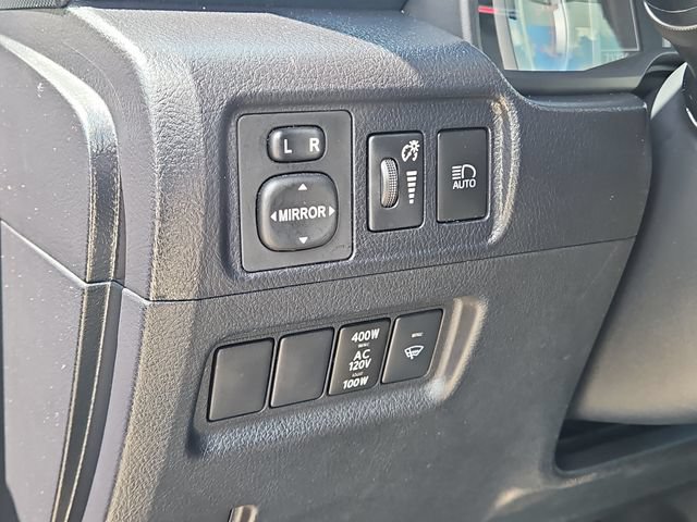 Used 2022 Toyota 4Runner TRD Sport AWD/4WD image 22